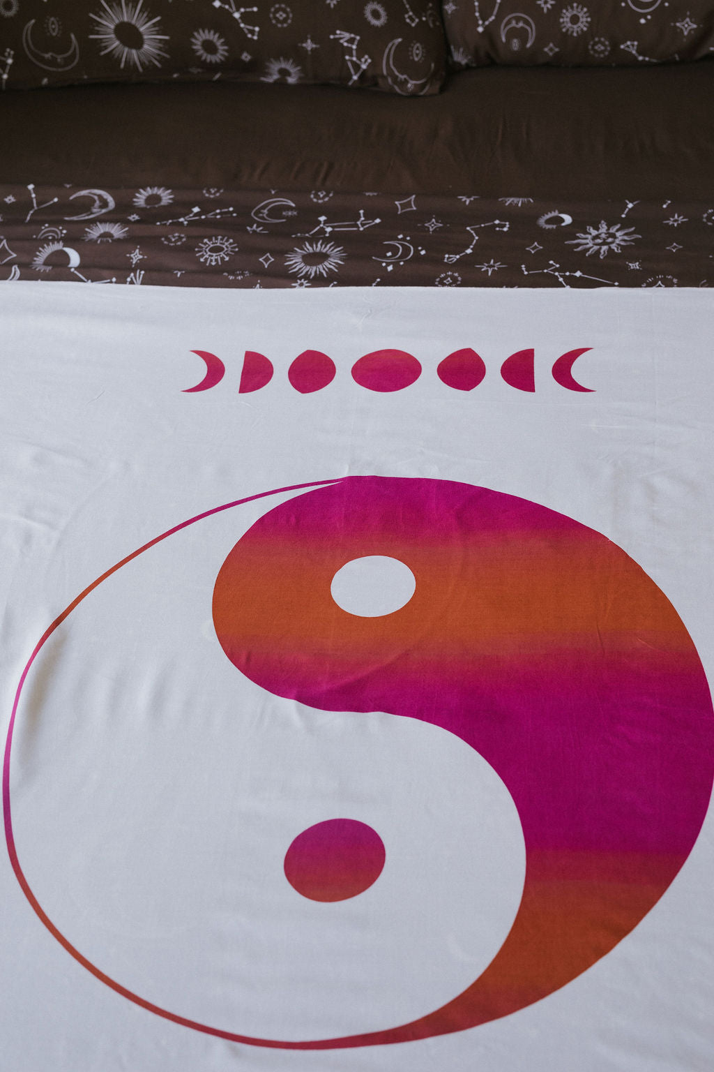 YIN YANG CREAMY YELLOW SUNSET
