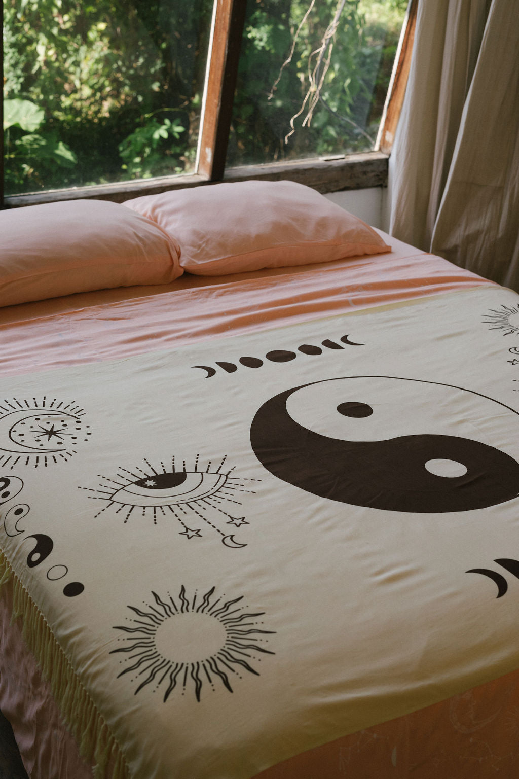 YIN YANG CREAMY YELLOW BROWN