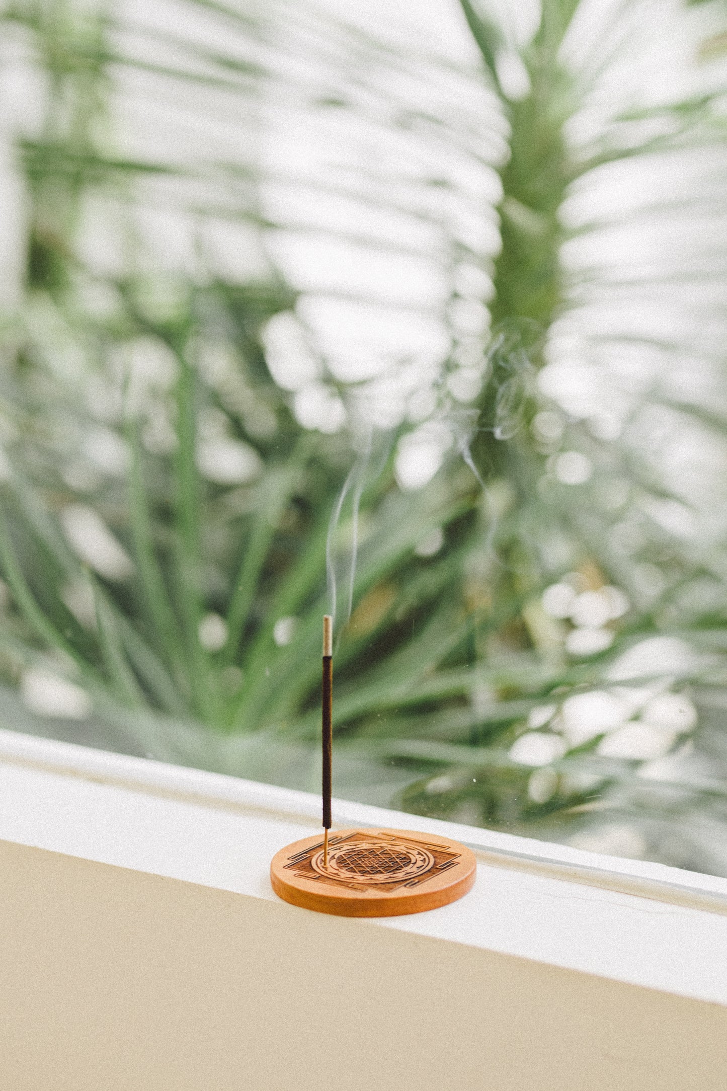 WOOD INCENSE HOLDER / COASTER